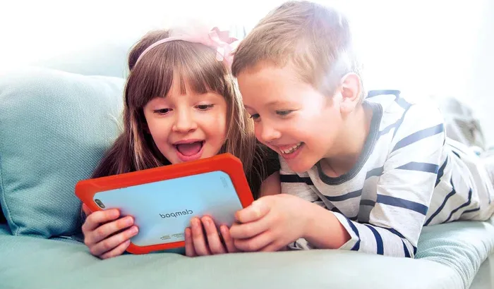 Clementoni Tablet per Bambini 3 - 6 anni 8 pollici Wi-Fi 16 GB Ram Android  11 con fotocamera Clempad Revolution Rosso Bianco - 16753