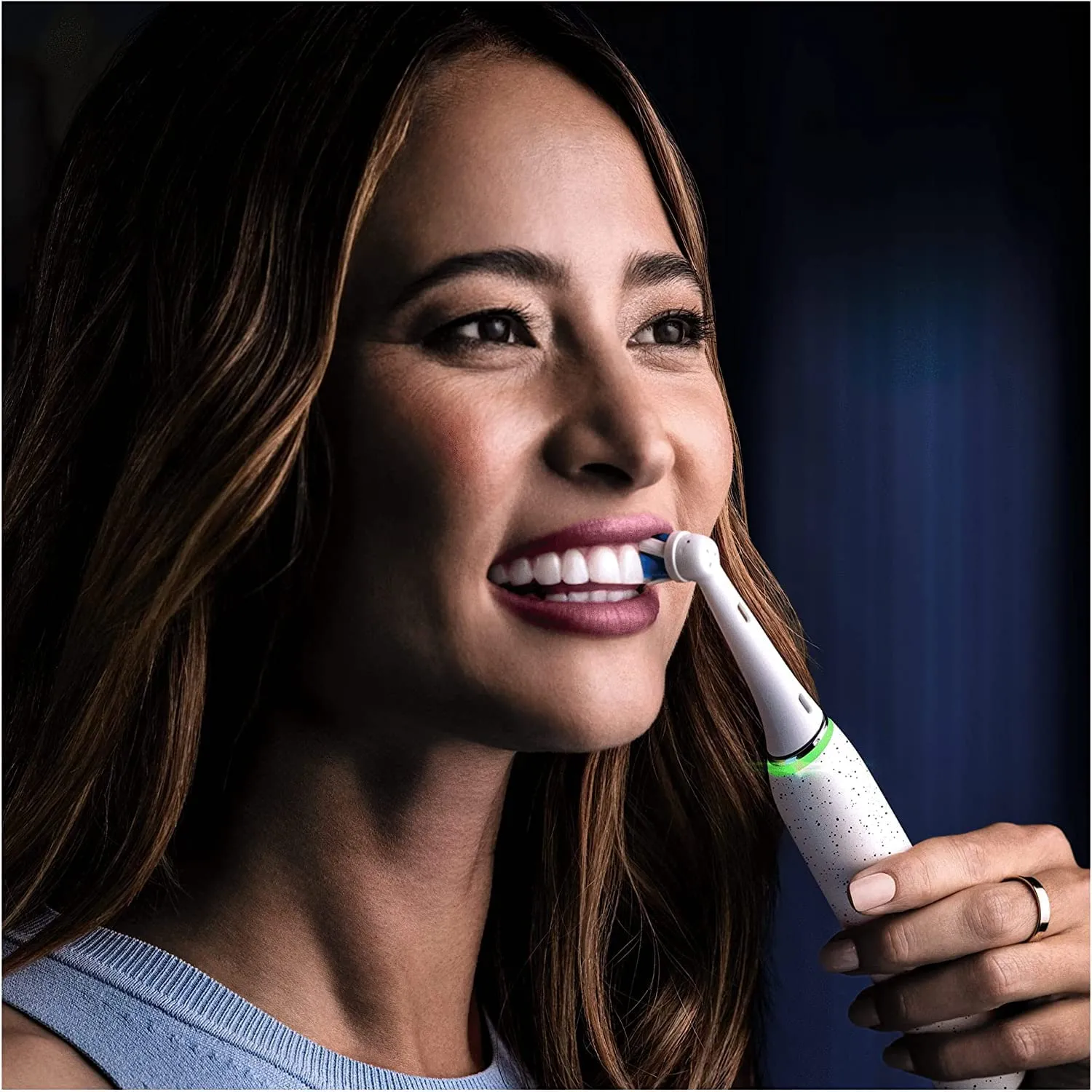Oral-b spazzolino elettrico ricaricabile io 10 bianco,1 testina, 1